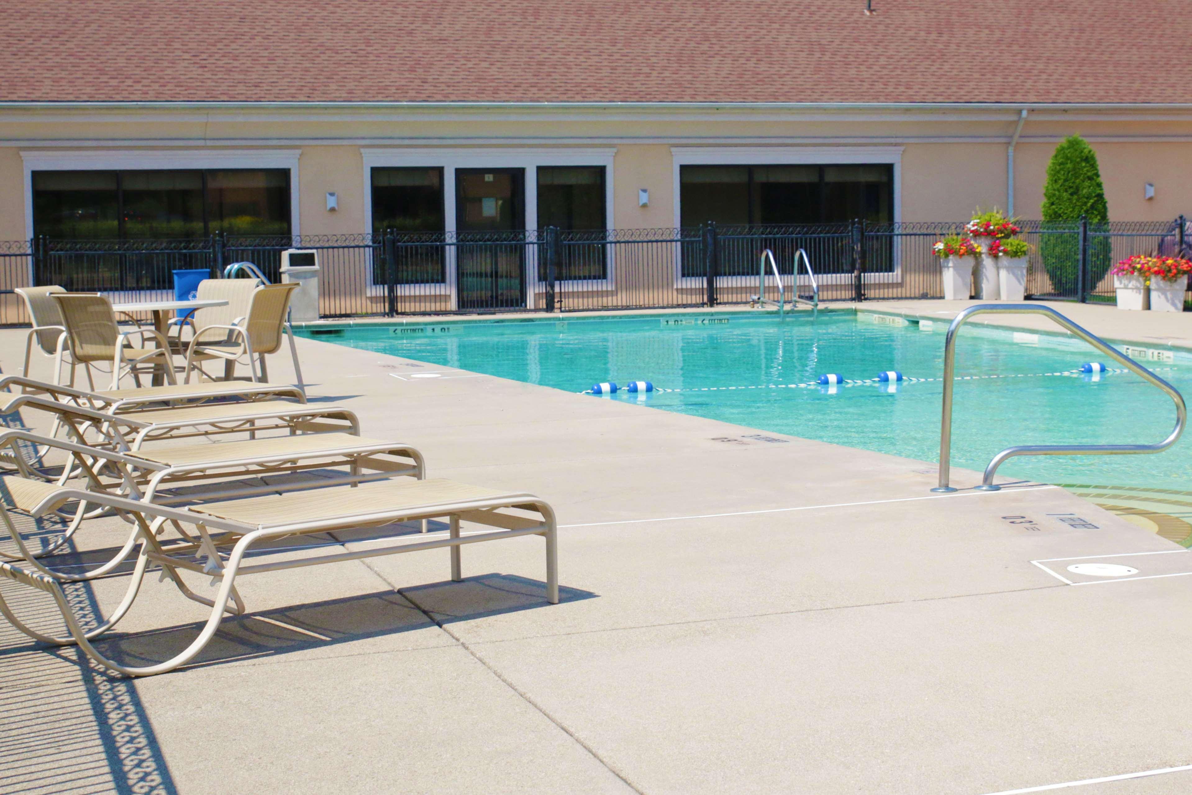 Best Western Galleria Inn & Suites Cheektowaga Exterior foto